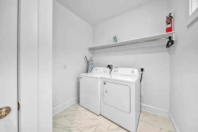 $1,695,000 | 38 East Crabbing Hole Ln Inlet Beach, Inlet Beach, FL 32461