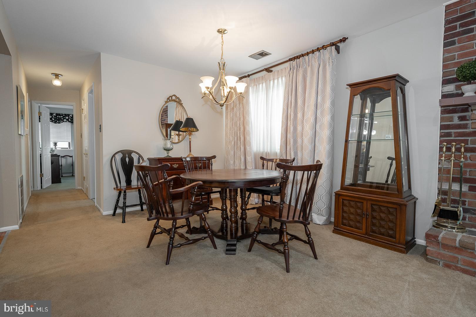 112 Lantoga Road, Unit B Wayne, PA 19087 - Photo 8 of 24 Dining Area