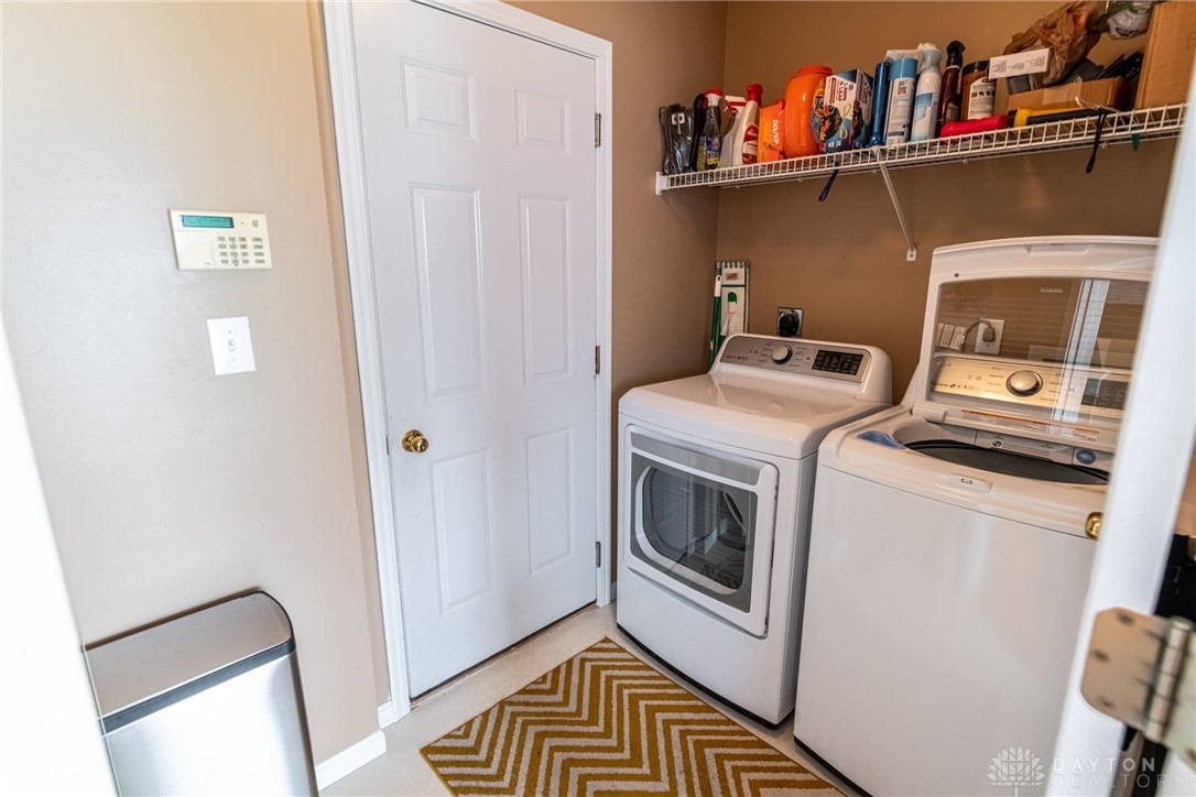 10158 Tillman Road Dayton, OH 45458 - Photo 20 of 39 Gallery Image 20