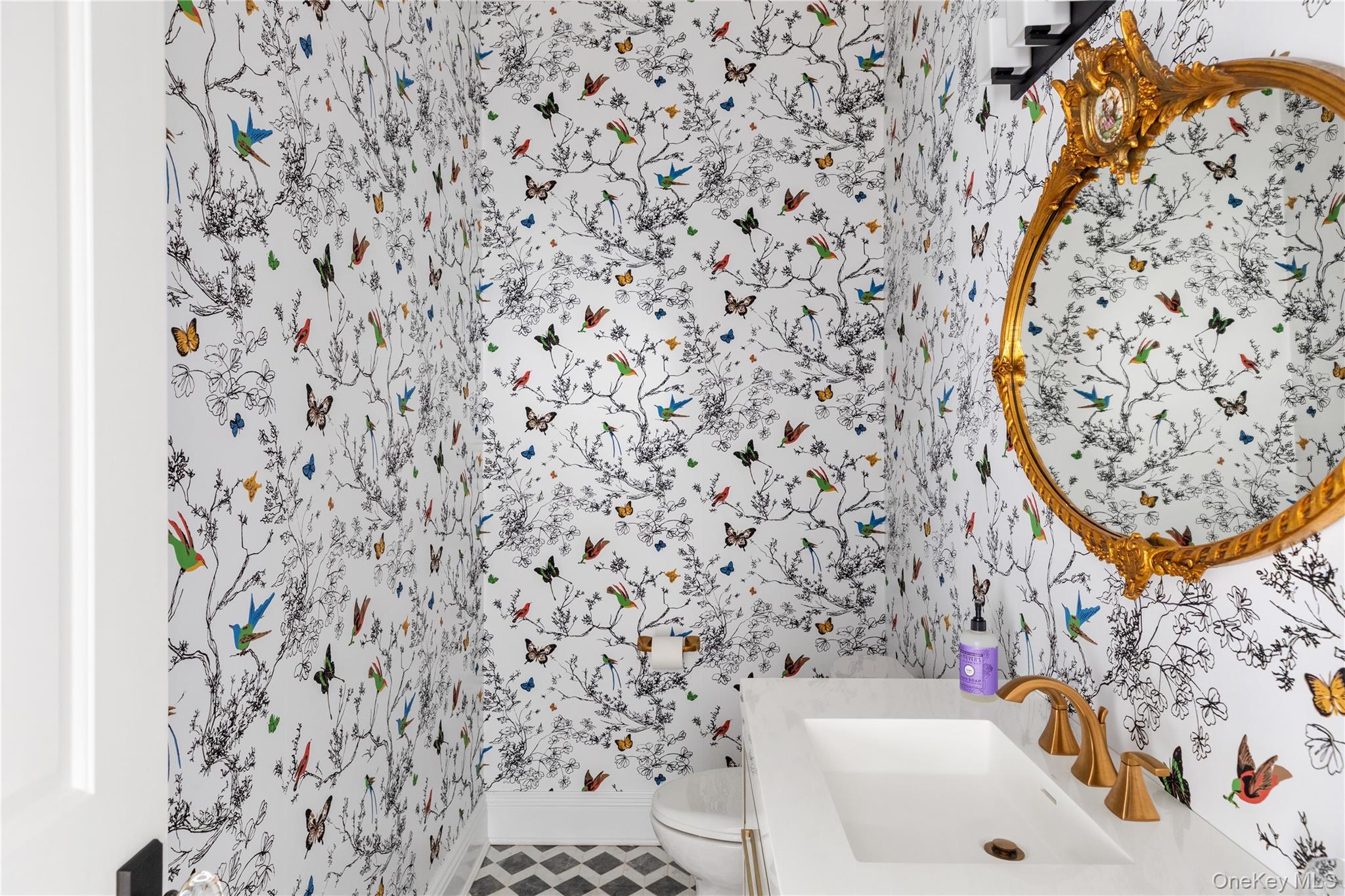 84 Cove Neck Road Cove Neck, NY 11771 - Photo 16 of 48