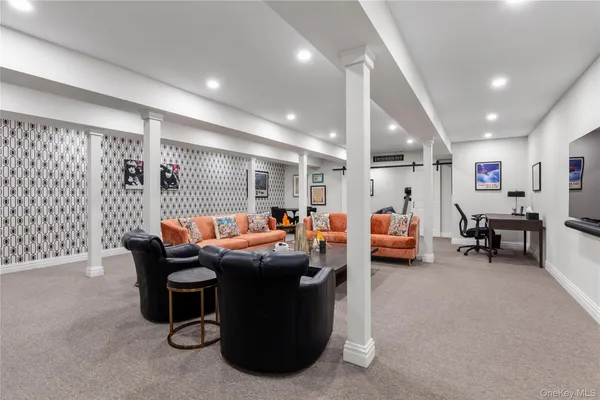 $4,450,000 | 84 Cove Neck Road, Cove Neck, NY 11771