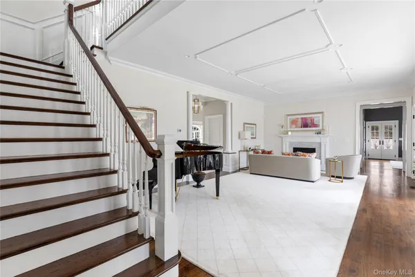 $4,450,000 | 84 Cove Neck Road, Cove Neck, NY 11771