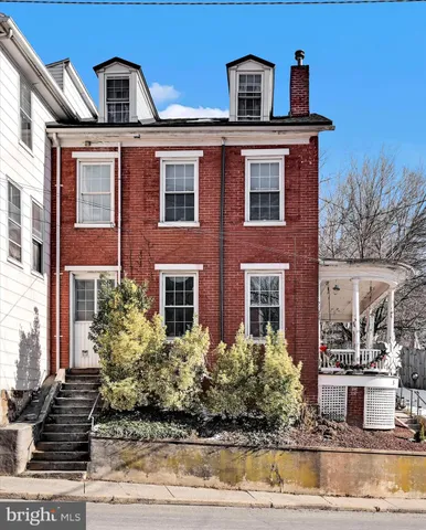 $300,000 | 5 Church Street, Glen Rock, PA 17327