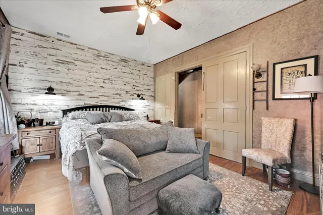 $300,000 | 5 Church Street, Glen Rock, PA 17327