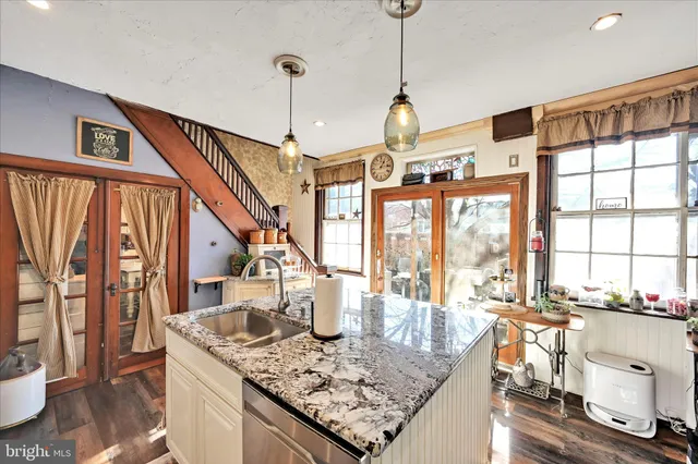 $300,000 | 5 Church Street, Glen Rock, PA 17327