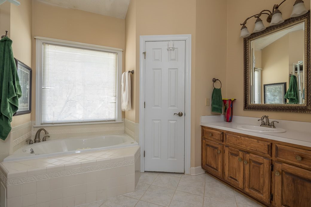 4400 Ennismore Circle Raleigh, NC 27613 - Photo 11 of 23 Master Bath/Spa