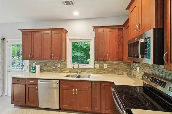 $2,700 | 2979 Rosebrook Drive, Decatur, GA 30033