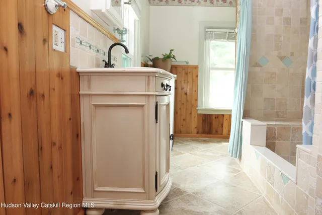 $495,000 | 4522 Highway 9G, Germantown, NY 12526