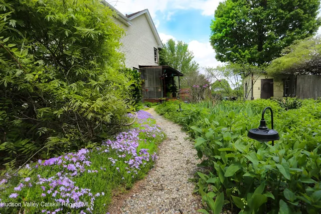 $495,000 | 4522 Highway 9G, Germantown, NY 12526