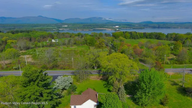 $495,000 | 4522 Highway 9G, Germantown, NY 12526