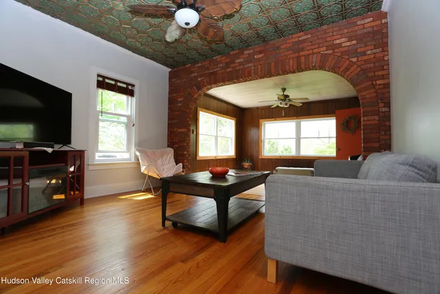 $495,000 | 4522 Highway 9G, Germantown, NY 12526