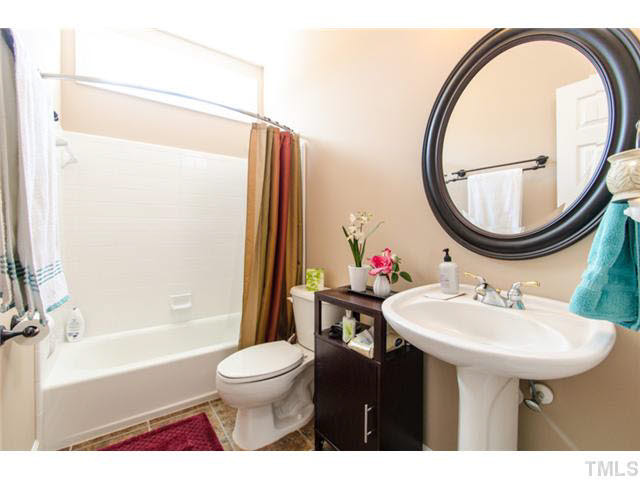 12204 Fieldmist Drive Raleigh, NC 27614 - Photo 11 of 23 Bathroom