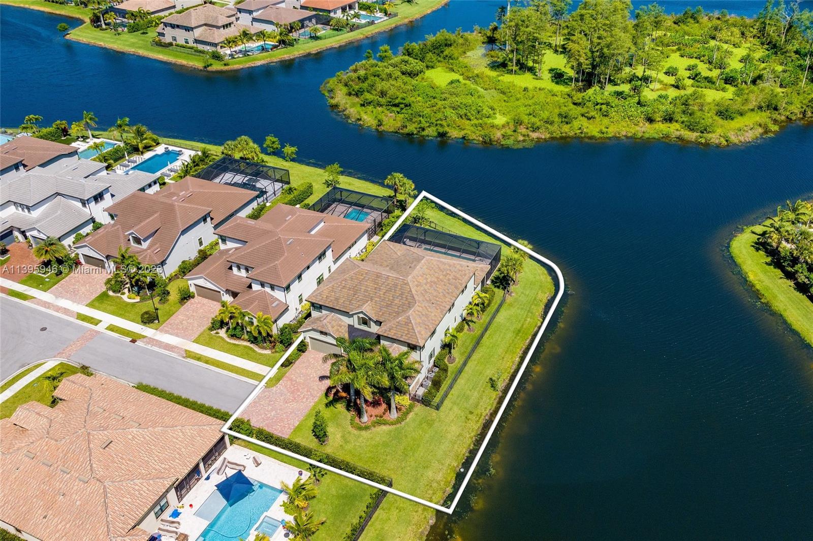 110 Cerulean Key Way Jupiter, FL 33478 - Photo 54 of 57 Gallery Image 54