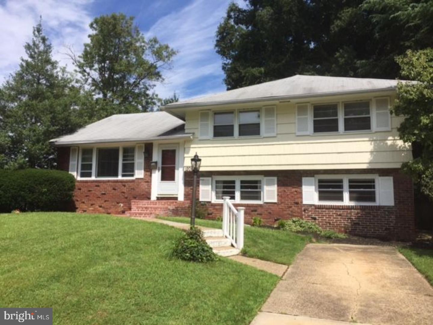 1201 Chesterfield Road Barrington, NJ 08033 - Photo 2 of 25 Gallery Image 2