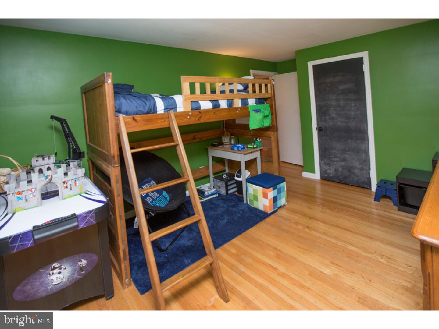 1201 Chesterfield Road Barrington, NJ 08033 - Photo 16 of 25 Gallery Image 16