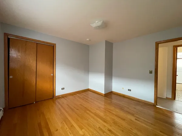 $2,100 | 8645 West Summerdale Avenue, Unit 3, Chicago, IL 60656