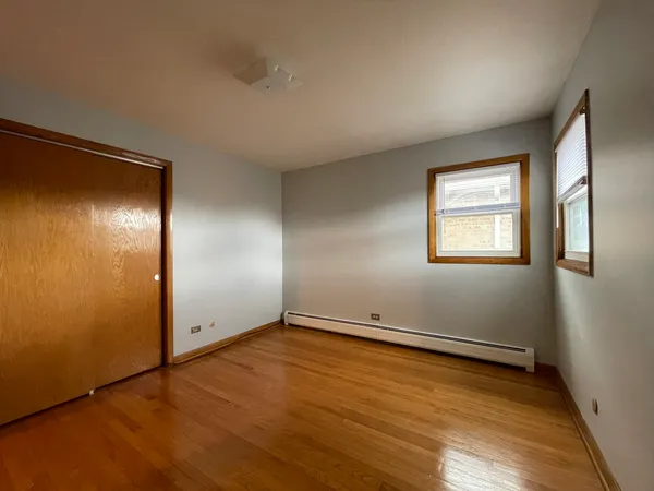 $2,100 | 8645 West Summerdale Avenue, Unit 3, Chicago, IL 60656
