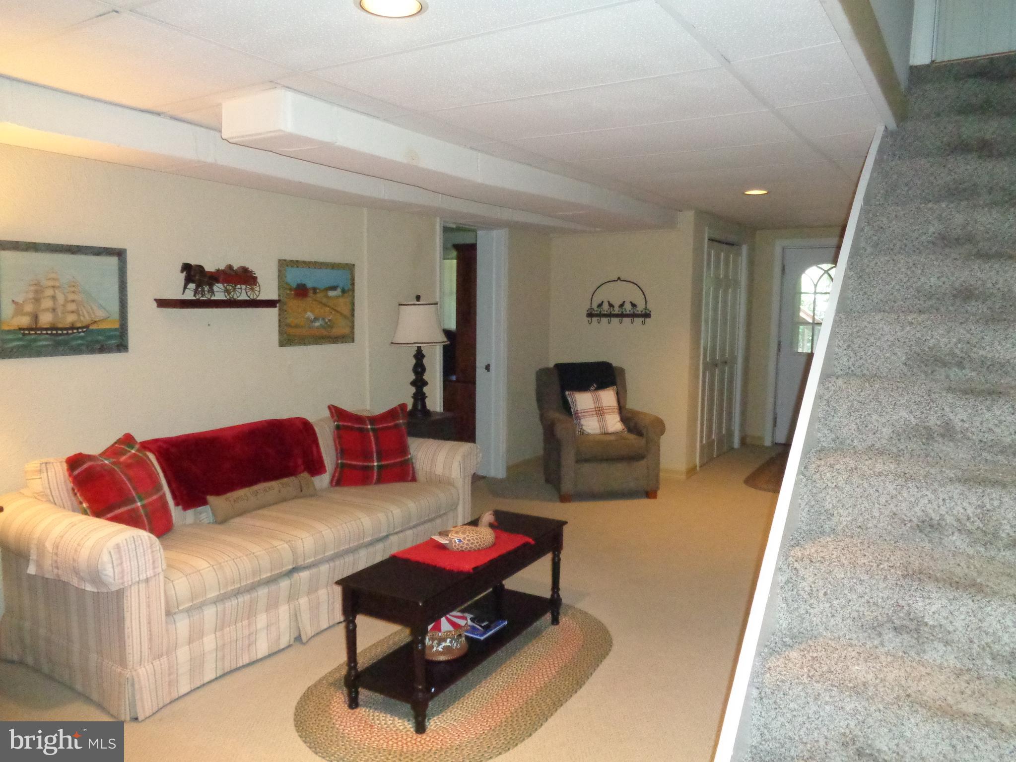 908 Armstrong Road Carlisle, PA 17013 - Photo 27 of 35 Gallery Image 27