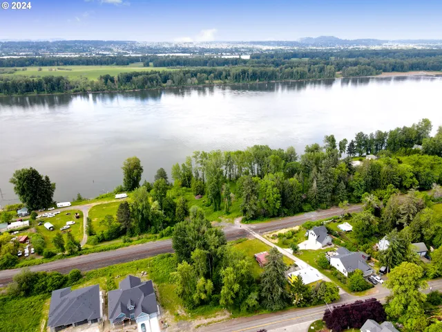 $395,000 | 16911 Southeast Evergreen Highway, Vancouver, WA 98683