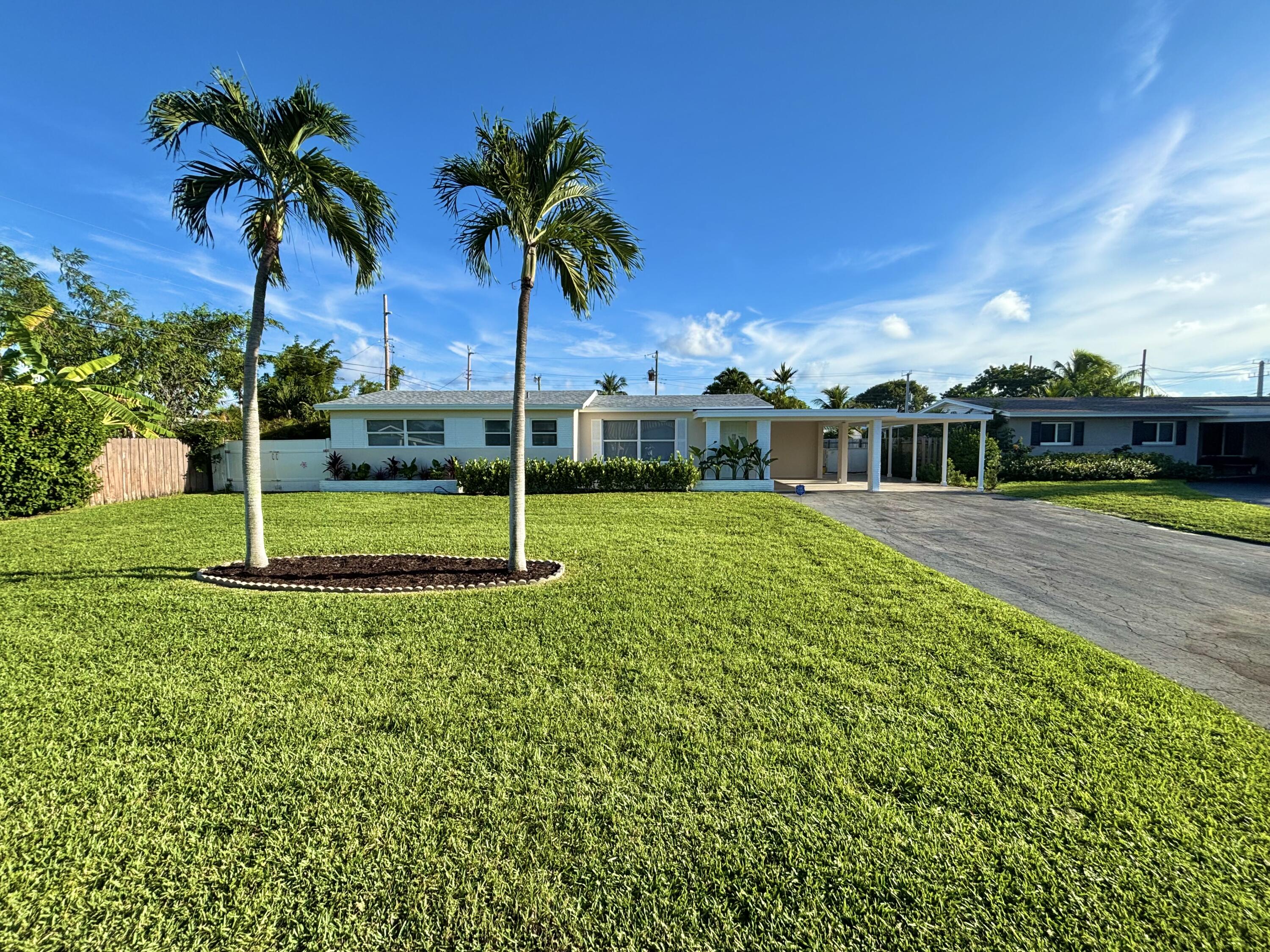 470 Northeast 45th Street Boca Raton, FL 33431 - Photo 2 of 7 IMG_4464