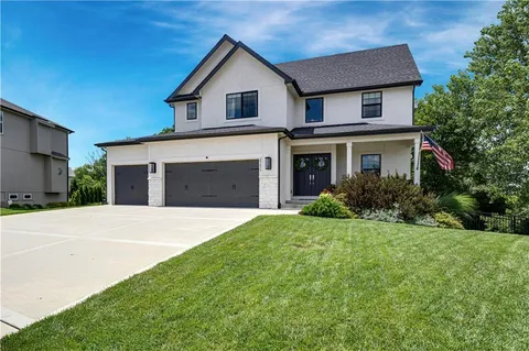 $575,000 | 25475 West 148th Terrace, Olathe, KS 66061