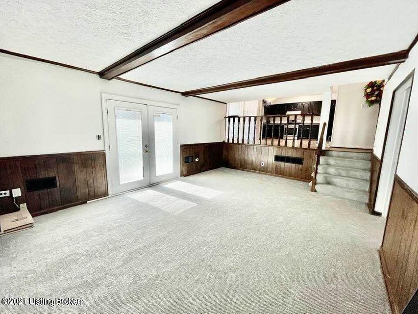 3752 Rouge Way Louisville, KY 40218 - Photo 6 of 9 ........................................