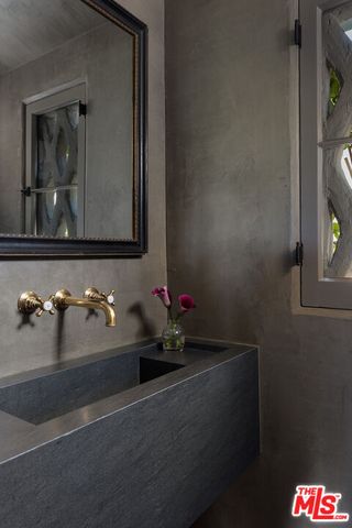 $1,595,000 | 3468 Troy Drive, Los Angeles, CA 90068