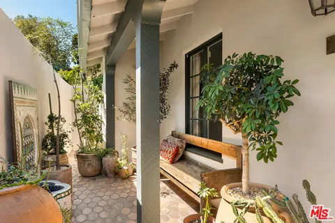 $1,595,000 | 3468 Troy Drive, Los Angeles, CA 90068