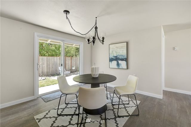 $730,000 | 21512 54th Place West, Mountlake Terrace, WA 98043