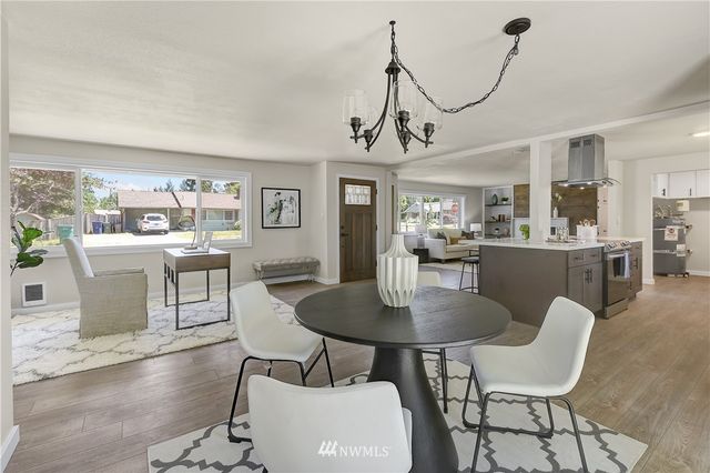 $730,000 | 21512 54th Place West, Mountlake Terrace, WA 98043