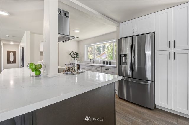 $730,000 | 21512 54th Place West, Mountlake Terrace, WA 98043