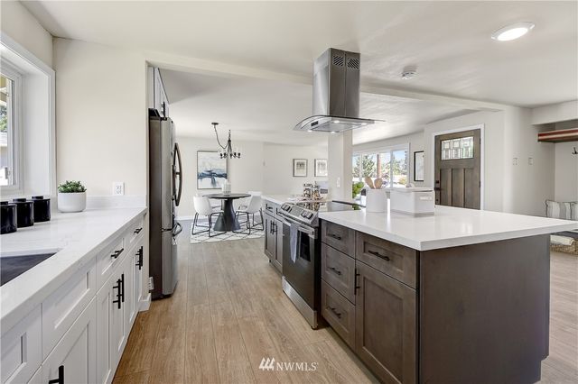 $730,000 | 21512 54th Place West, Mountlake Terrace, WA 98043