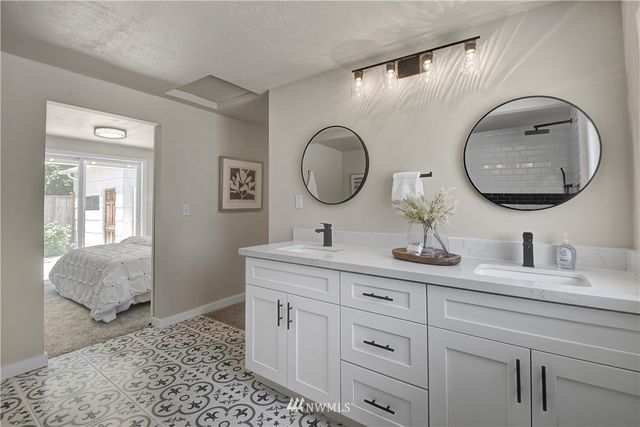 $730,000 | 21512 54th Place West, Mountlake Terrace, WA 98043