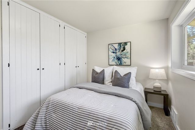 $730,000 | 21512 54th Place West, Mountlake Terrace, WA 98043