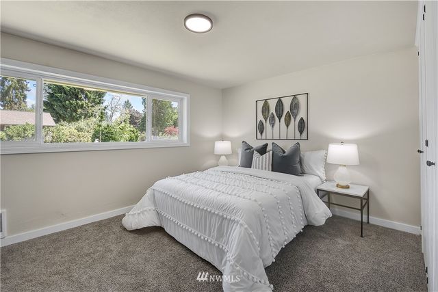 $730,000 | 21512 54th Place West, Mountlake Terrace, WA 98043