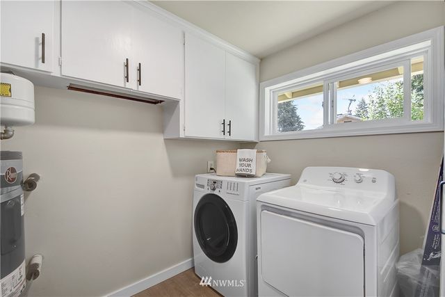 $730,000 | 21512 54th Place West, Mountlake Terrace, WA 98043