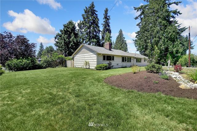 $730,000 | 21512 54th Place West, Mountlake Terrace, WA 98043