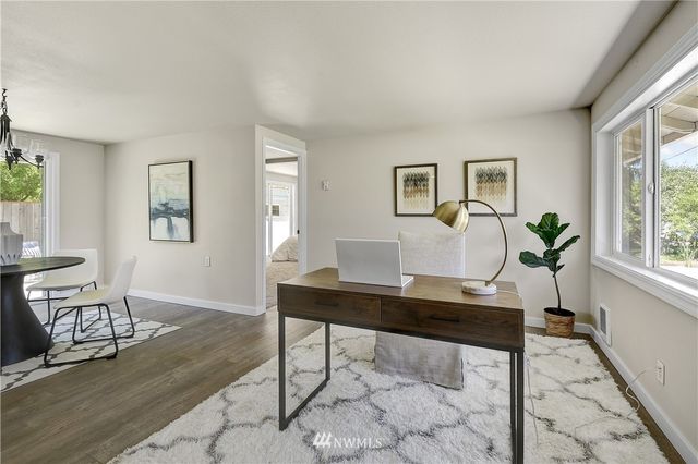 $730,000 | 21512 54th Place West, Mountlake Terrace, WA 98043