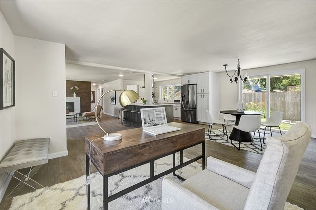 $730,000 | 21512 54th Place West, Mountlake Terrace, WA 98043