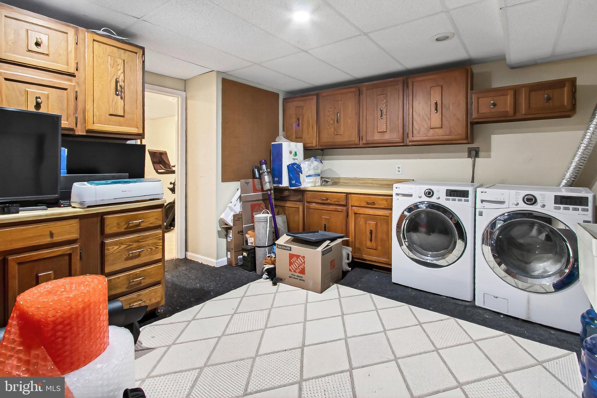 6908 Rochambeau Place Springfield, VA 22153 - Photo 45 of 70 Spacious laundry area with ample storage.