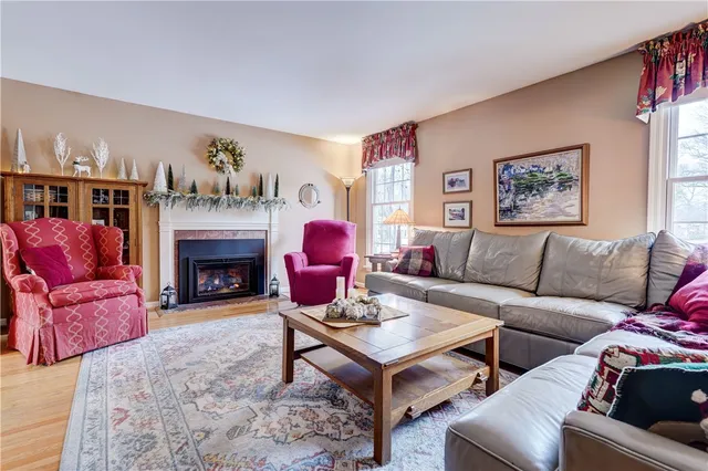 $349,900 | 1237 Bucks Run, Webster, NY 14580