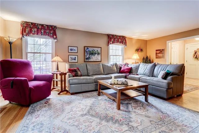 $349,900 | 1237 Bucks Run, Webster, NY 14580