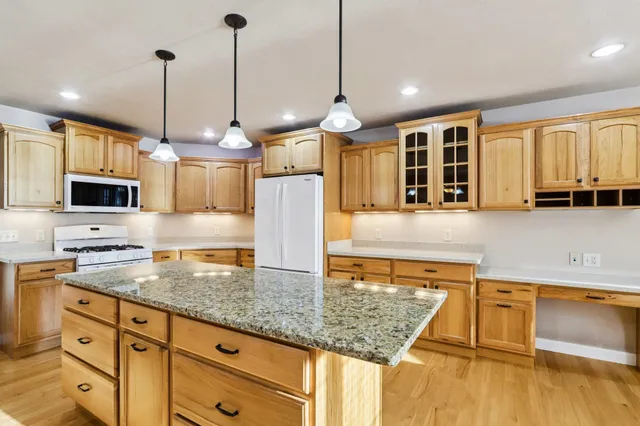 $800,000 | 1705 Dunwoody Lane, Waunakee, WI 53597