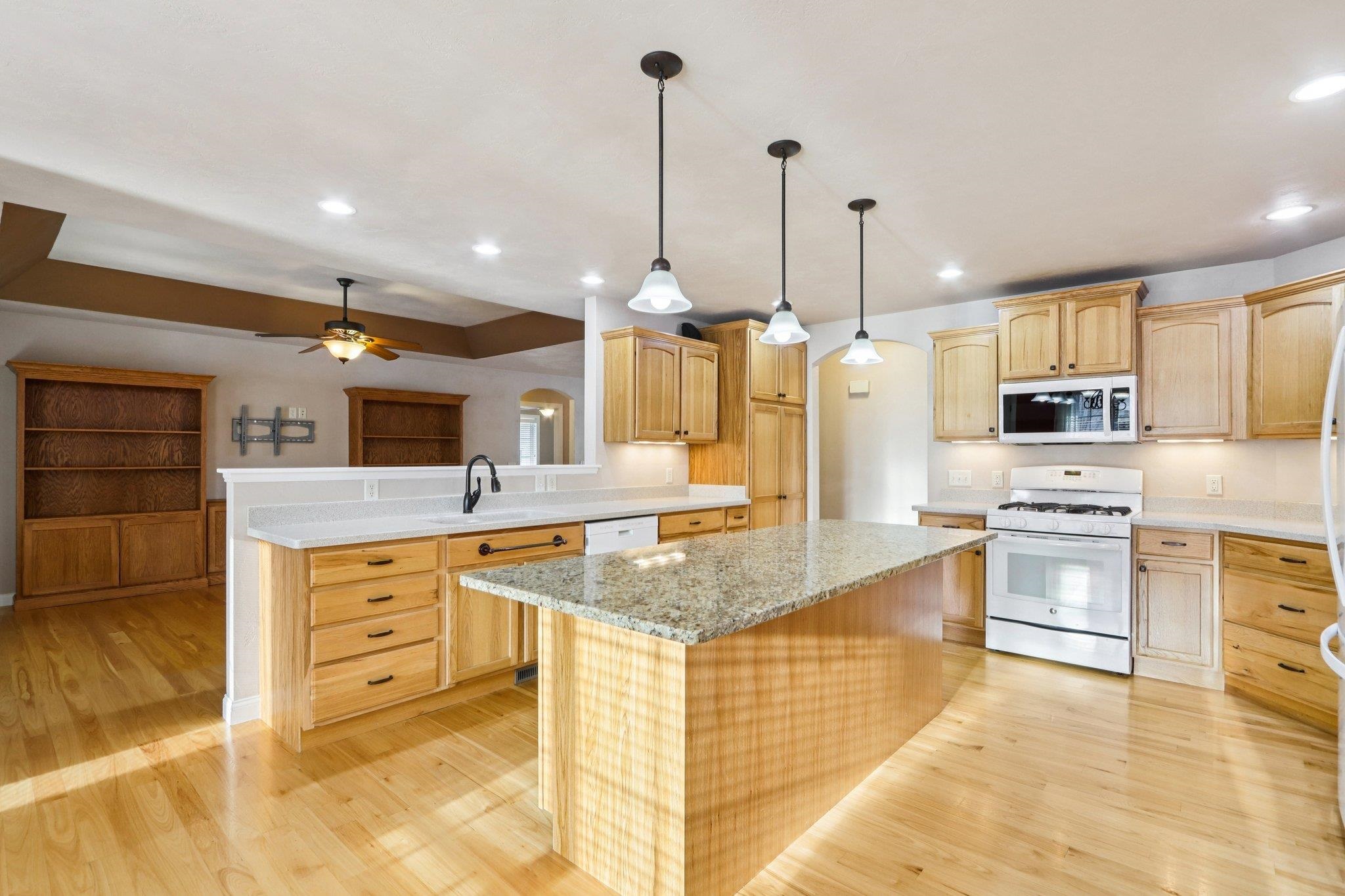 1705 Dunwoody Lane Waunakee, WI 53597 - Photo 18 of 58