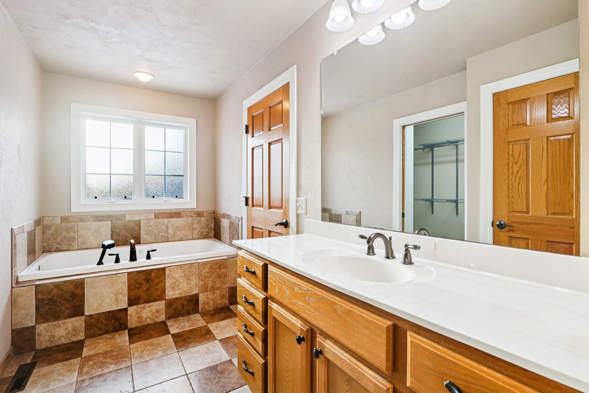 1705 Dunwoody Lane Waunakee, WI 53597 - Photo 32 of 58