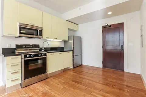 $320,000 | 460 South Spring Street, Unit 404, Los Angeles, CA 90013