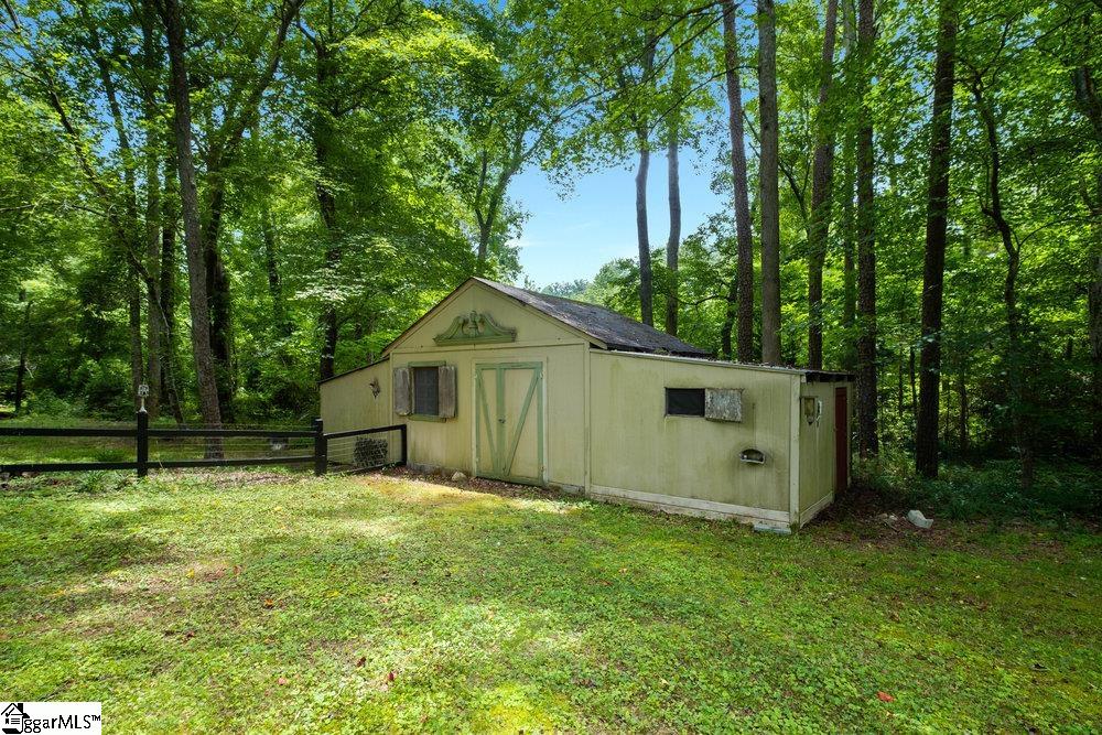 985 Skunk Hollow Road Campobello, SC 29322 - Photo 32 of 36