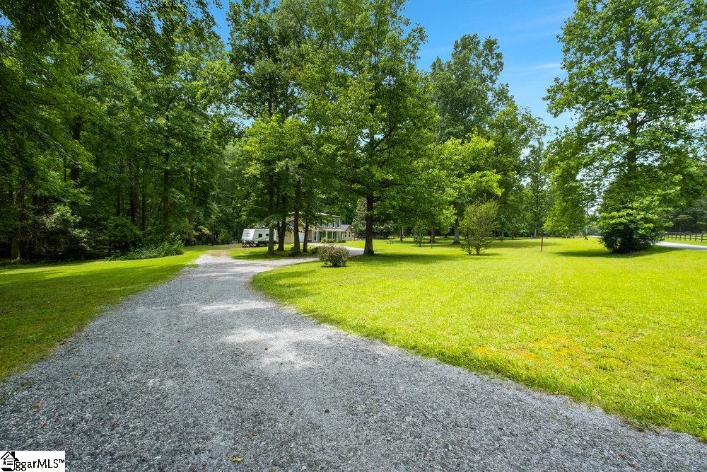 985 Skunk Hollow Road Campobello, SC 29322 - Photo 5 of 36