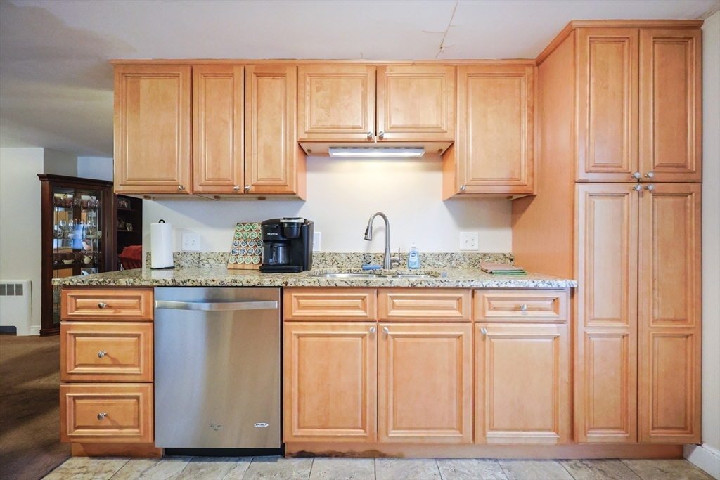 194 Lake Street Peabody, MA 01960 - Photo 5 of 27