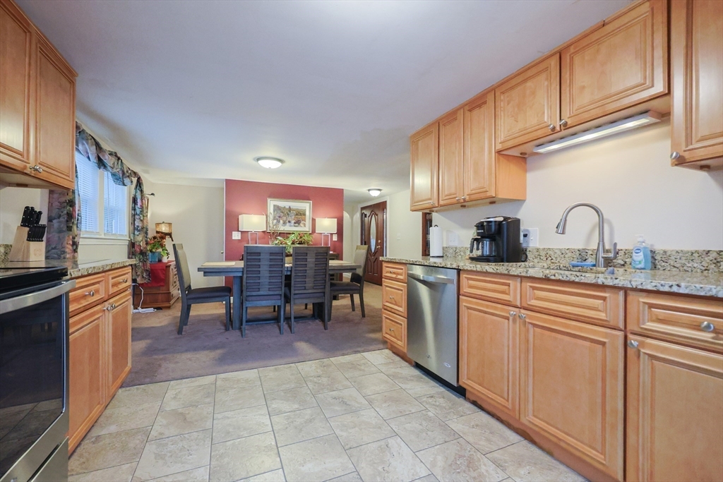 194 Lake Street Peabody, MA 01960 - Photo 6 of 27